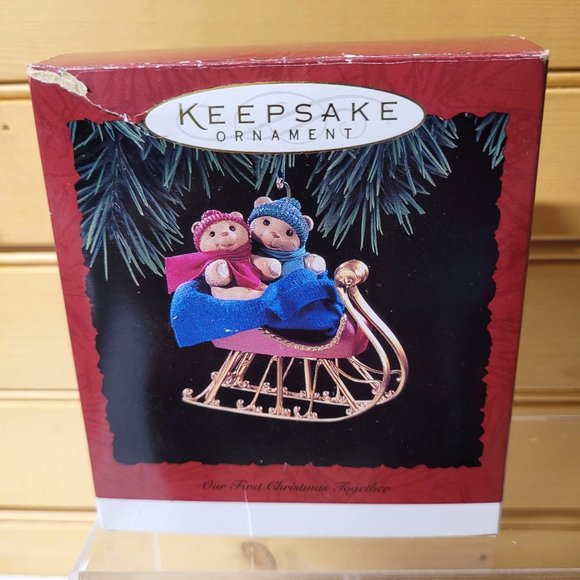 Keepsake Ornament 4 Hallmark Feliz Navidad Best Pals Our First Christmas Maxine - Picture 8 of 10